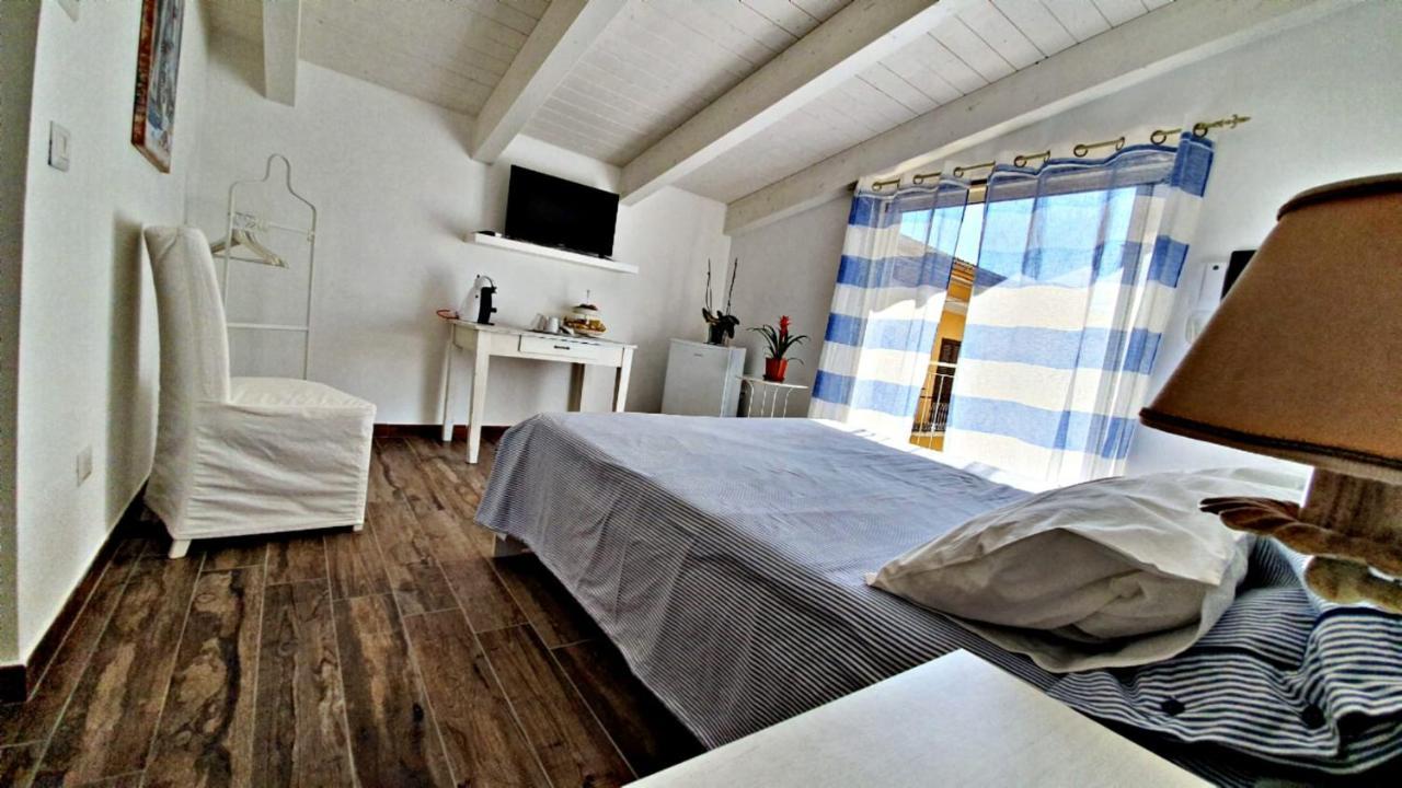 סקאורי B&B A Casa Di Antonella מראה חיצוני תמונה