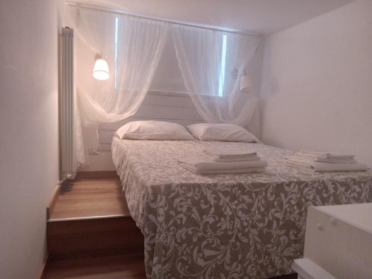 סקאורי B&B A Casa Di Antonella מראה חיצוני תמונה